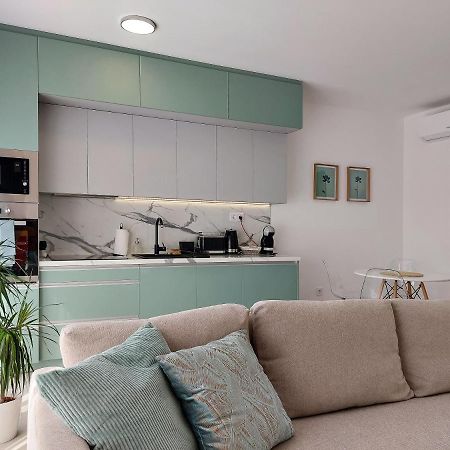 Linden Apartman 001 - Adults Only Mosonmagyaróvár エクステリア 写真